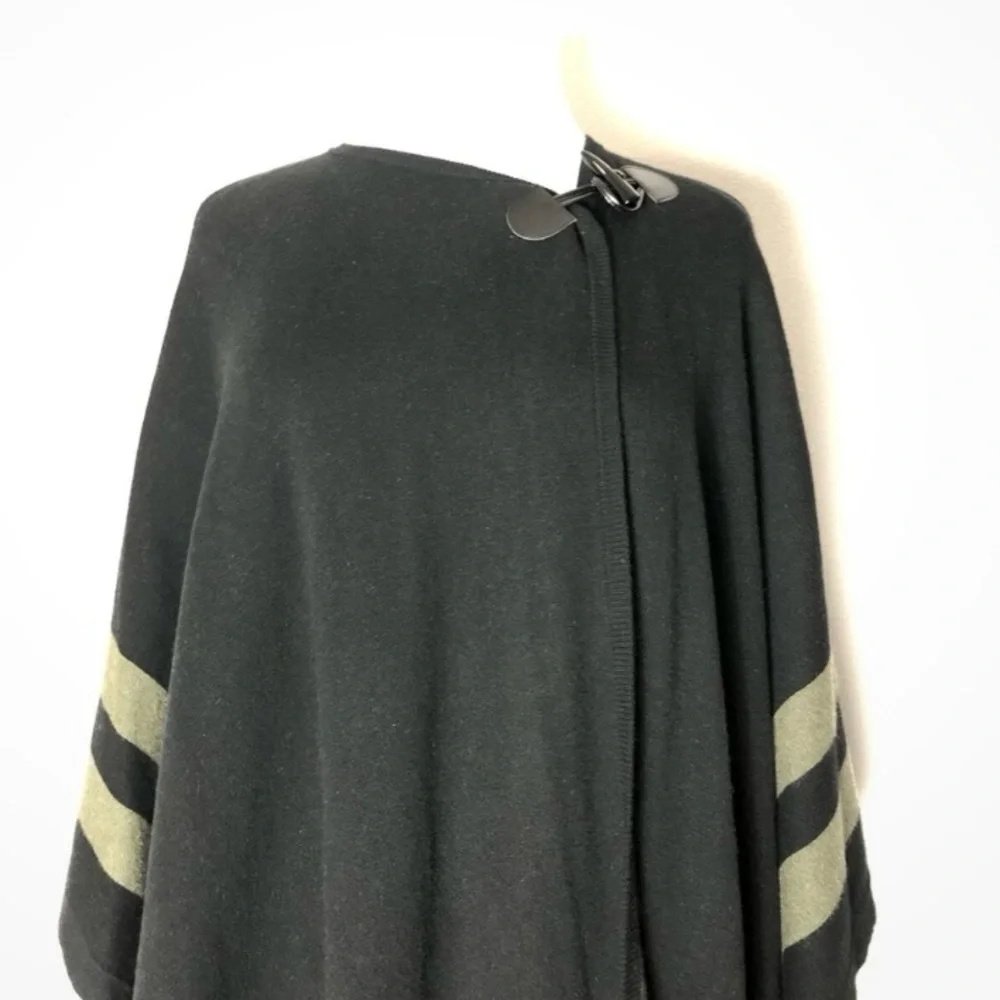 Bailey/44 Open Front Cape/Shawl/Poncho - Picture 5 of 6